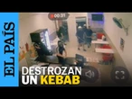 TORRE PACHECO: varios hombres vestidos de negro y armados con bates destrozan un kebab | EL PAÍS