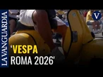 Miles de apasionados de la Vespa desfilan en Roma para celebrar los 80 años de un “icono”