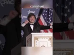 Milei imita 'dancinha de Trump' ao som de Village People em evento conservador.