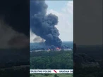 Pożar fabryki w Charnowie. Służby mówią o zagrożeniu eksplozją. Wydano alert RCB