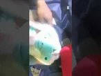 Open Arms salva 54 migranti su una piattaforma: a bordo anche una bimba nata lì