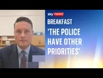 Streeting says ministers 'would rather see police on the streets than policing tweets'