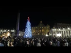 No Comment : la crèche et le sapin de Noël du Vatican illuminés