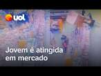 Cliente é atingida por carregamento de leite condensado em mercado em Canoas; veja vídeo