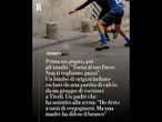 "Torna al tuo paese, puzzi": bimbo escluso dalla partita di calcio. E una mamma difende il branco