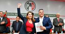 “Alito” Moreno se registra para buscar reelección del PRI en fórmula con Viggiano