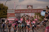 Il Giro d’Italia torna a Napoli, Manfredi: “In futuro lavoriamo ad una partenza della gara da qui”
