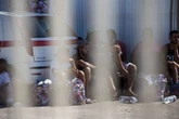 Migranti, scattano le condanne per i furbi dell'accoglienza