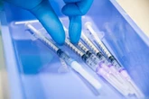 Vaccini, errori nella stessa Asl: "Non è una coincidenza". Cosa c'è dietro