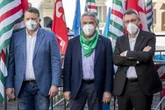 Licenziamenti, sindacati in piazza