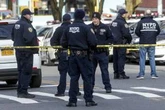 Uccide la ex con 47 coltellate, poi la riprende agonizzante