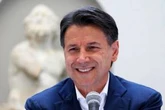 "Troppe ambiguità non sarò prestanome". Conte scopre solo ora il declino dei 5 Stelle. L'ultimatum a Grillo