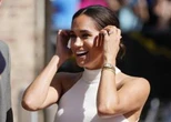 "Ho visto il fantasma di Diana mentre facevo yoga". L'ultima di Meghan Markle