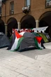 "Ragazzi e docenti, aprite gli occhi. Manifestate per degli assassini"