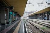 Travolti e uccisi da un treno nella nebbia nel Mantovano: è giallo