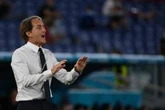 Gli opposti in panchina Luis Enrique lo "stordito" e Mancini è un "vate"