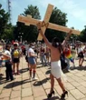 La vergogna del gay pride blasfemo
