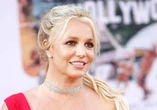 "Il bene e il male". Lo strano post di Britney Spears che preoccupa i fan