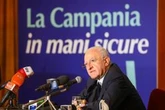"Figliuolo e Speranza si dovrebbero dimettere. Il commissario? Sembra un turista svedese..."