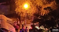 Убило током: восьмилетний мальчик взялся за фонарный столб и умер в Актау