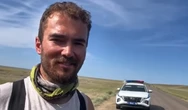 Велосипедиста из Венгрии спасли на дороге в Мангистау