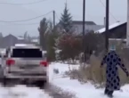 Павлодарец катался на сноуборде уцепившись за внедорожник: полиция наказала обоих