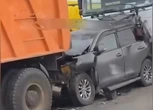 Автомобиль зажало между двумя грузовиками в Астане (ВИДЕО)