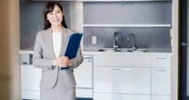 【空き家問題】初期費用ゼロで空き家をリノベし「賃貸」物件に…「すぐには売れない実家」の活用法