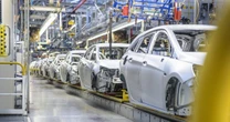 「自動車産業」メーカーで受注が半減…「100年に一度の大変革期」を迎える業界の構造的課題