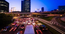 日本社会に自家用車、タクシー、新幹線、飛行機を「利用したことがない」人はどれだけいるか「明確な格差」