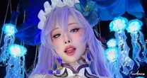 「胸元が暴力的すぎる…！」台湾トップコスプレイヤー・ハネアメ《露出度MAXの大胆コスチューム》にネット大反響