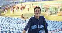 「彼は天才でした」盟友・つば九郎との別れを胸に…神宮球場の”声の主”が語る「スワローズと歩む夢」