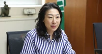 生理ナプキンで大バッシング。杉並区長が心を痛めた人をひとりにしないために起こした行動