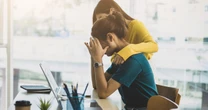 英語で「お大事に」「大丈夫？」は何て言う？ 相手を気づかう時に役立つ英語表現