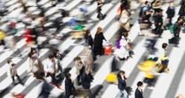 この世界には「移動できる人」と「移動できない人」に大きな格差があるという「深刻な現実」