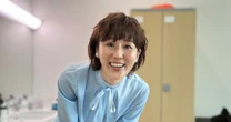 「謎のお腹ぽっこり」の原因は…にしおかすみこ、認知症の母とダウン症の姉を病院へ連れていく