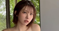 「衣装から美バストがこぼれ落ちそう…！」トップコスプレイヤー・えなこ《限界突破の無防備グラビア》が話題沸騰
