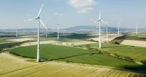 電気は貯めておけない——発電量を需要に合わせるのが難しい再生可能エネルギー