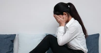 【葬儀費用】母の死のショックで理解できなかった葬儀社の説明…「57万円の追加請求」に26歳一人娘の後悔