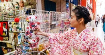 なぜ人は、旅の土産にお菓子を買い、会社で配るようになったのか？　知られざる【意外な理由】