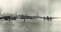 1943年の日米「史上最大の空中戦」をご存じか…？ ”米軍132機vs零戦130機”の大激闘、その「意外すぎる結末」