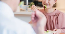 「食事中は痛まない」「麻酔をしても痛い」……普通の歯痛と”特発性歯痛”の見分け方