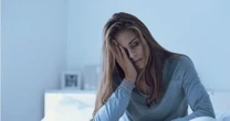 睡眠不足が引き起こす、食欲増進の無限ループ。英国の減量専門医が指摘する科学的根拠