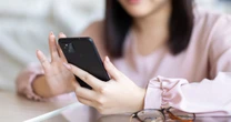 「ちょっとまって…」発達障害の子どもにスマホを渡す親たち、デジタルネイティブ時代の裏に潜む「危険な現実」