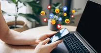 SNSで不意に相手を傷付けてしまった経験、ありませんか…？ トラブルなしでSNSを使用するための”解の公式”