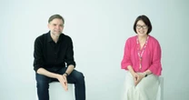 英語と日本語で「自分」はどう変わる？　言語について考える二人の新連載がスタート！