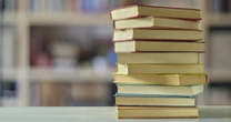 いま一番面白い文学を、この一冊で！　伊藤氏貴の解説で読む、ベスト短篇アンソロジー『文学2025』