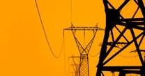 【カテナリー曲線】電線のたるみも、じつは「綿密な計算」に基づいている…計算値は実測値に合致するのか、やってみた。