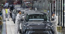 中国製EVに新たなリスクが浮上した…！米中交渉で先手を打つ習近平に襲い掛かる「国内経済絶不調」の不都合な真実