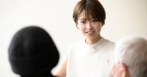 渡邊渚が「わたくし96歳」に聞く戦争の話「PTSD治療から退院した直後、長崎に行ったんです」